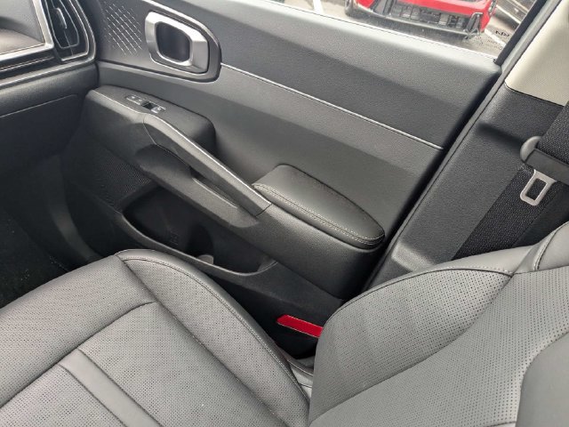 Used 2026 Kia Sorento S w/ S Panoramic Sunroof Package FWD image 18