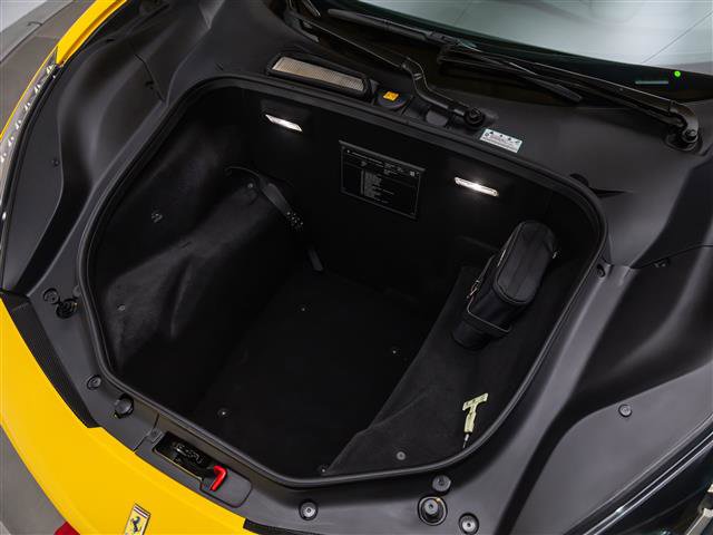 Used 2018 Ferrari 488 GTB image 11