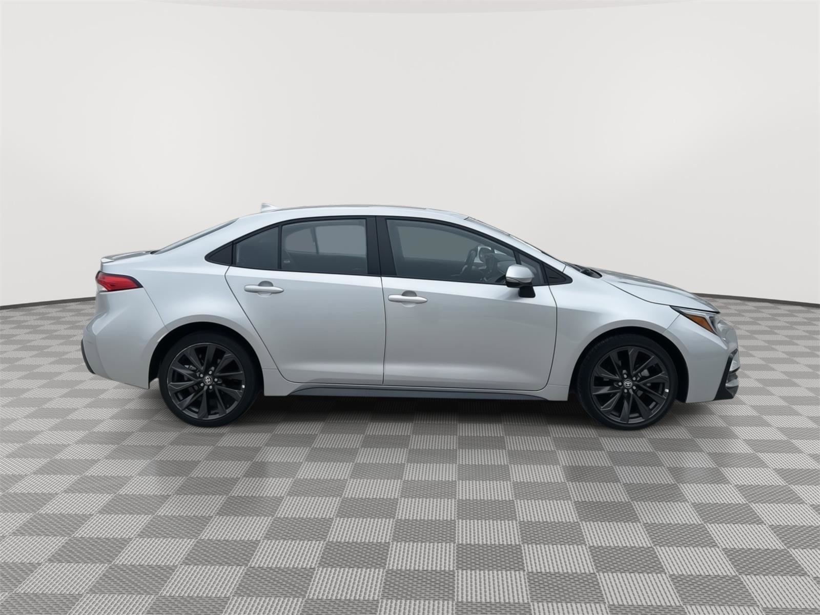 Used 2024 Toyota Corolla SE FWD image 11