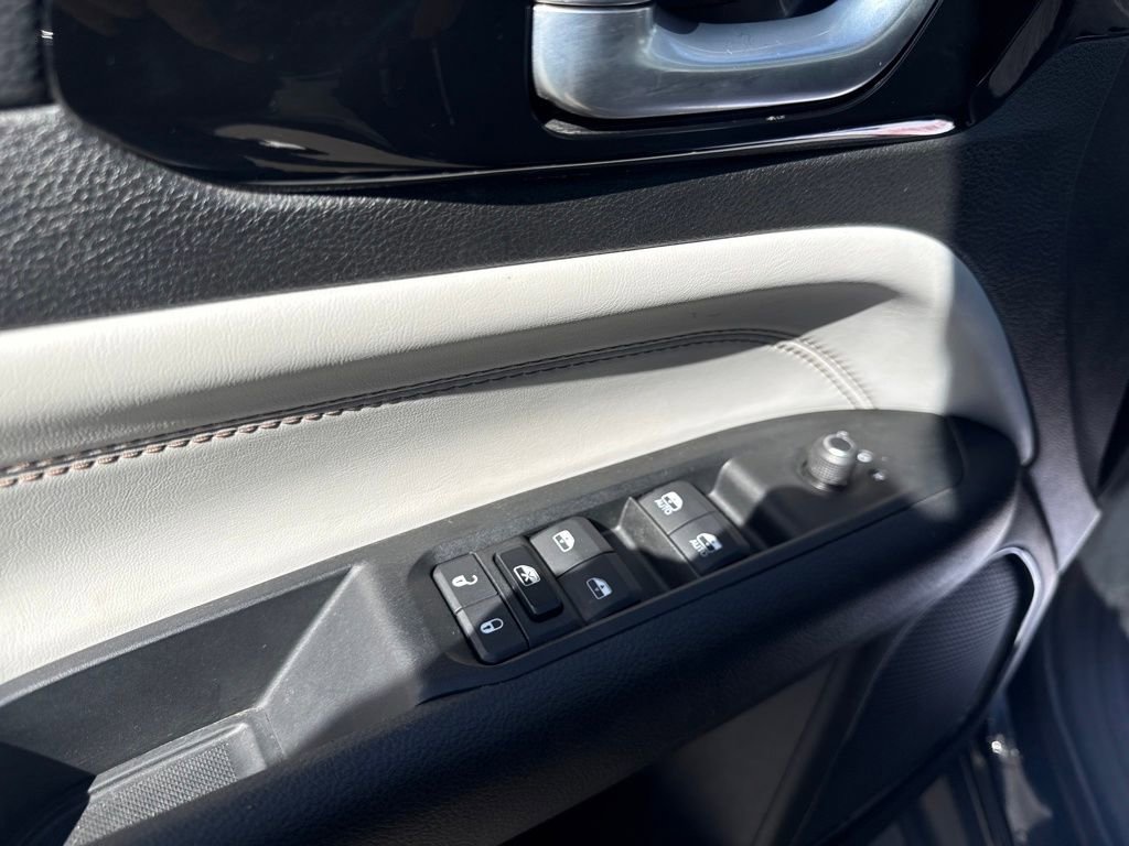 Certified 2022 Jeep Compass Limited image 13