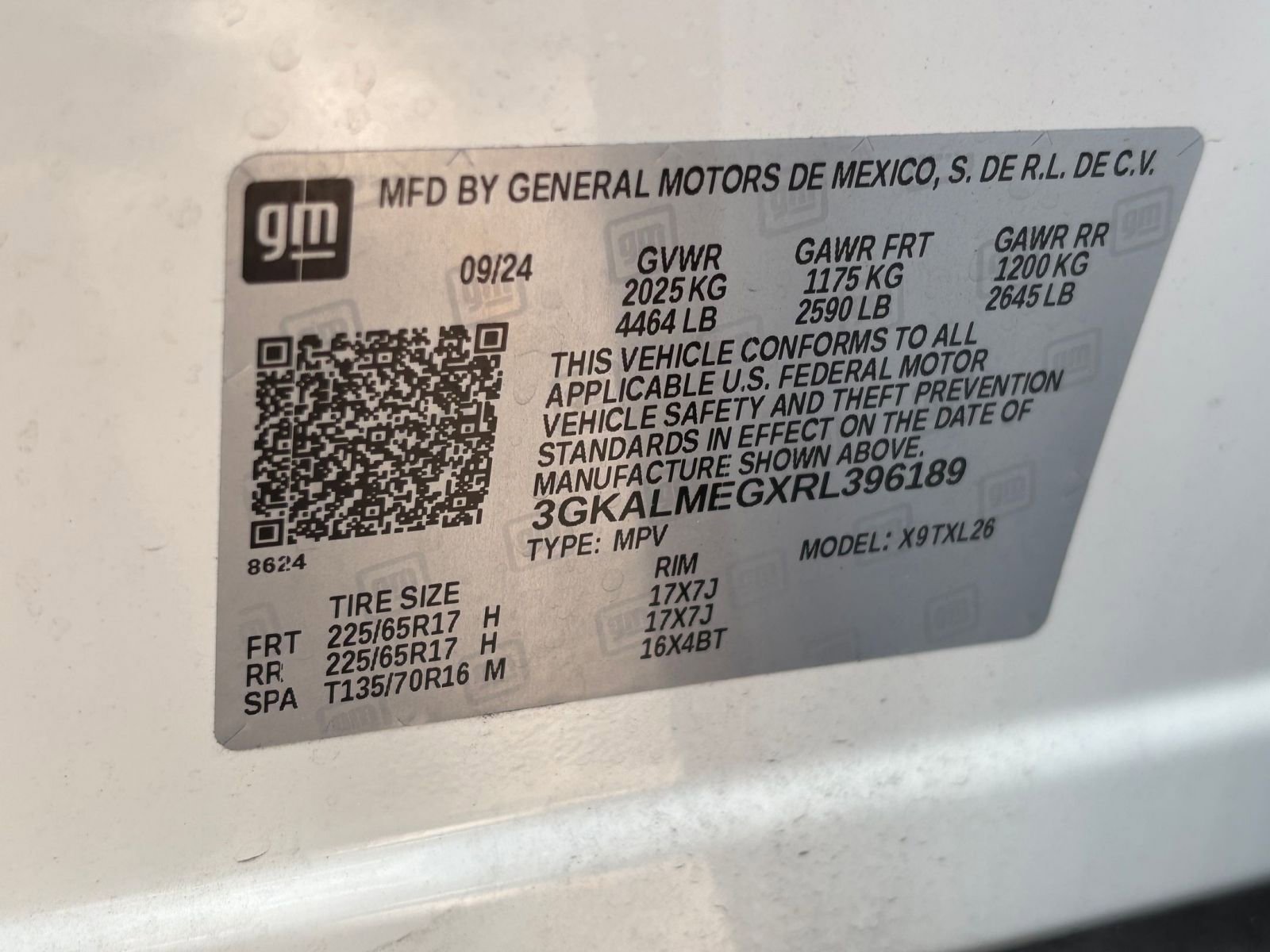 Used 2024 GMC Terrain SLE FWD image 31