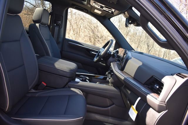 New 2026 Chevrolet Suburban Premier w/ Sun And Tow Package image 17