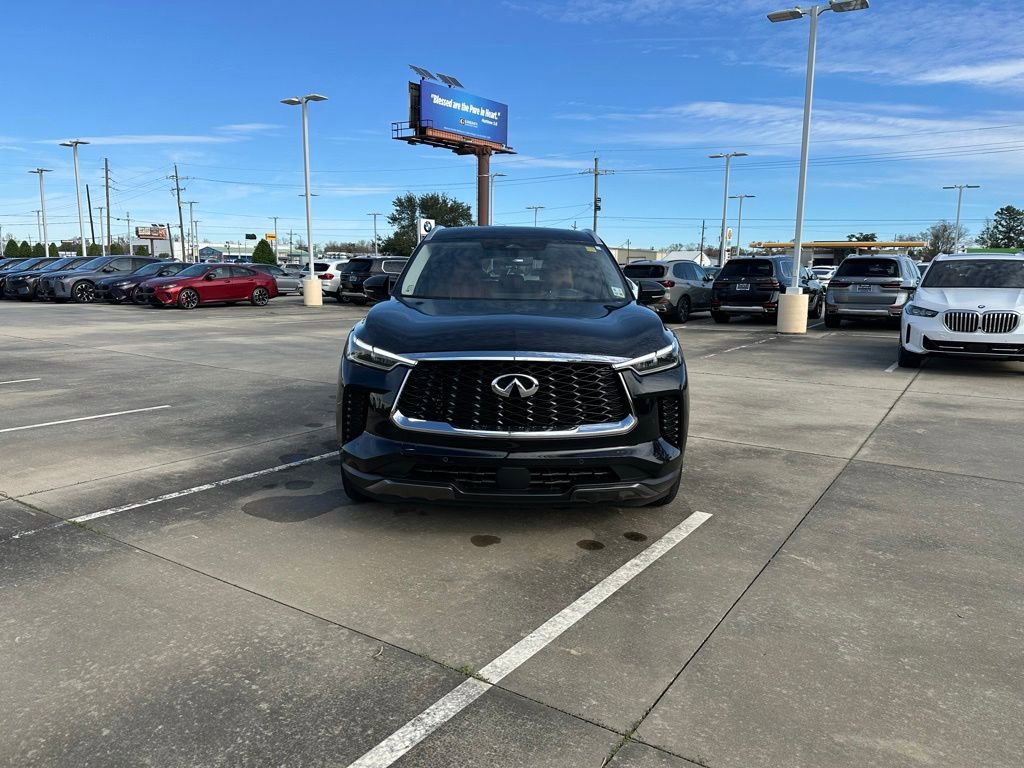 Used 2024 INFINITI QX60 Sensory w/ Vision Package image 2