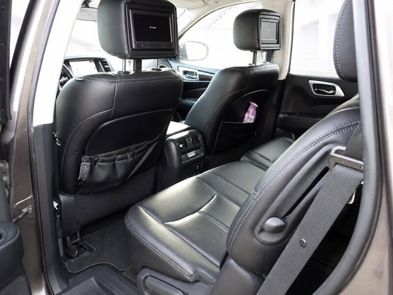 Used 2015 Nissan Pathfinder Platinum w/ Family Entertainment Package AWD/4WD image 8
