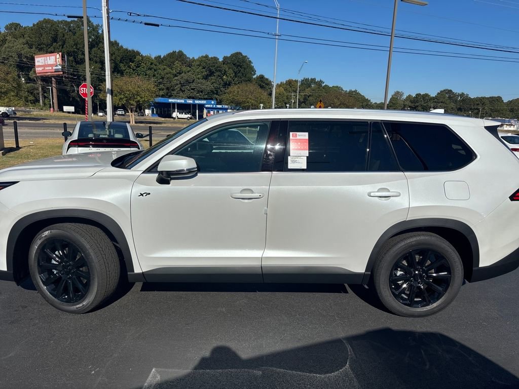 New 2026 Toyota Grand Highlander XLE image 2