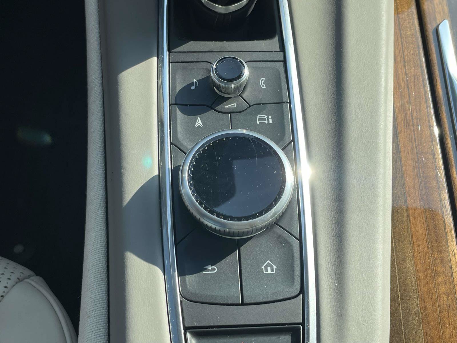 Certified 2024 Cadillac Escalade ESV Premium Luxury Platinum w/ LPO, Floor Liner Package AWD/4WD image 28