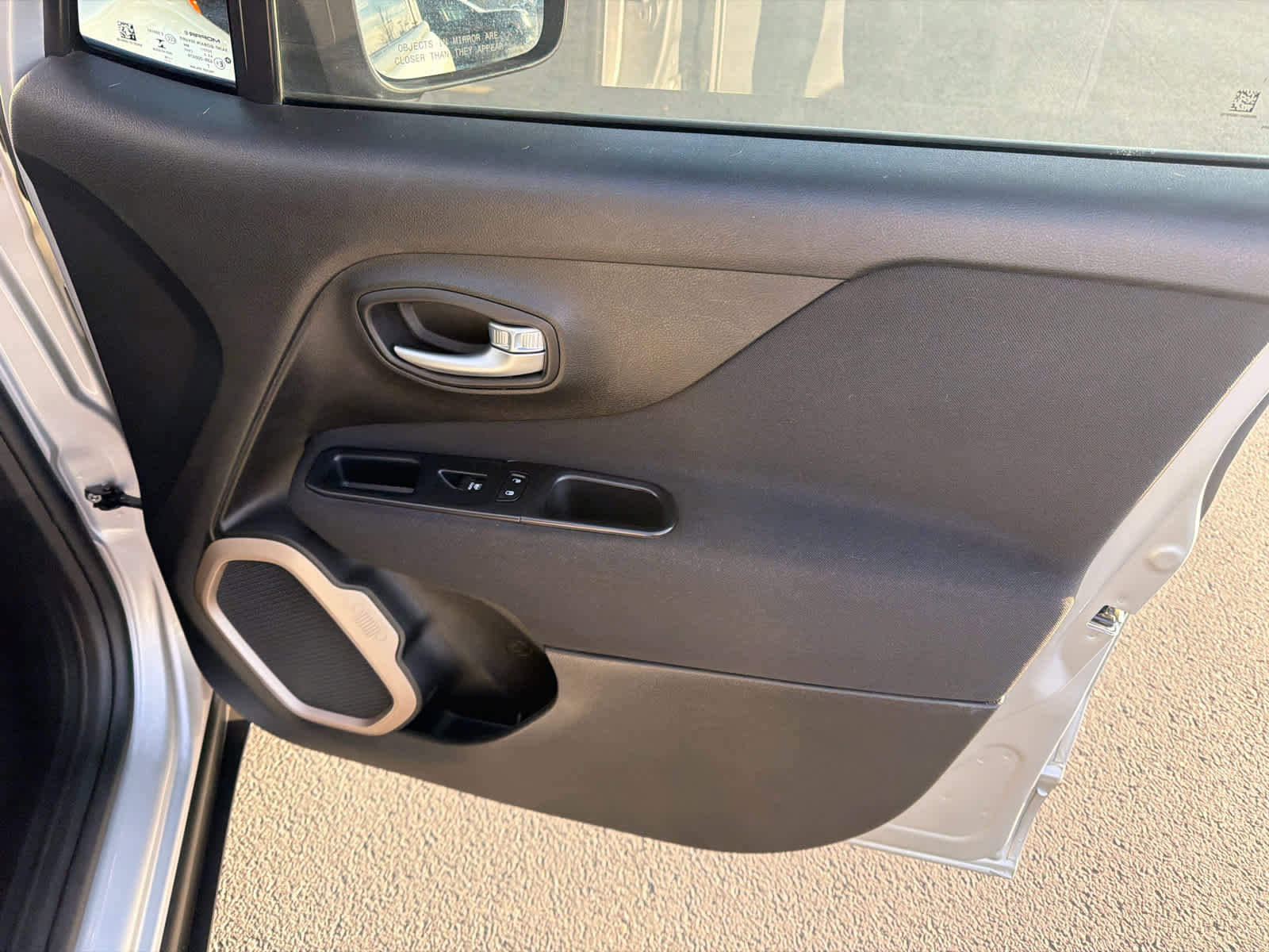 Used 2016 Jeep Renegade Sport w/ Power & Air Group image 14