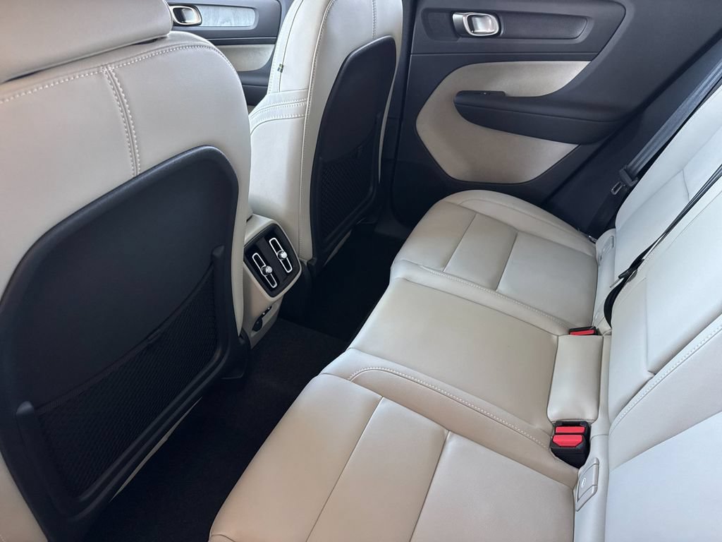 New 2026 Volvo XC40 B5 Plus w/ Protection Package Premier AWD/4WD image 11