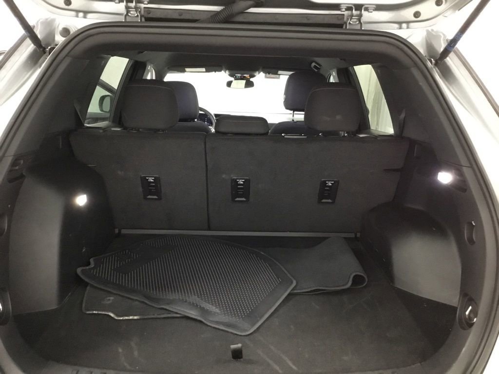 Used 2025 Chevrolet Equinox LT image 28