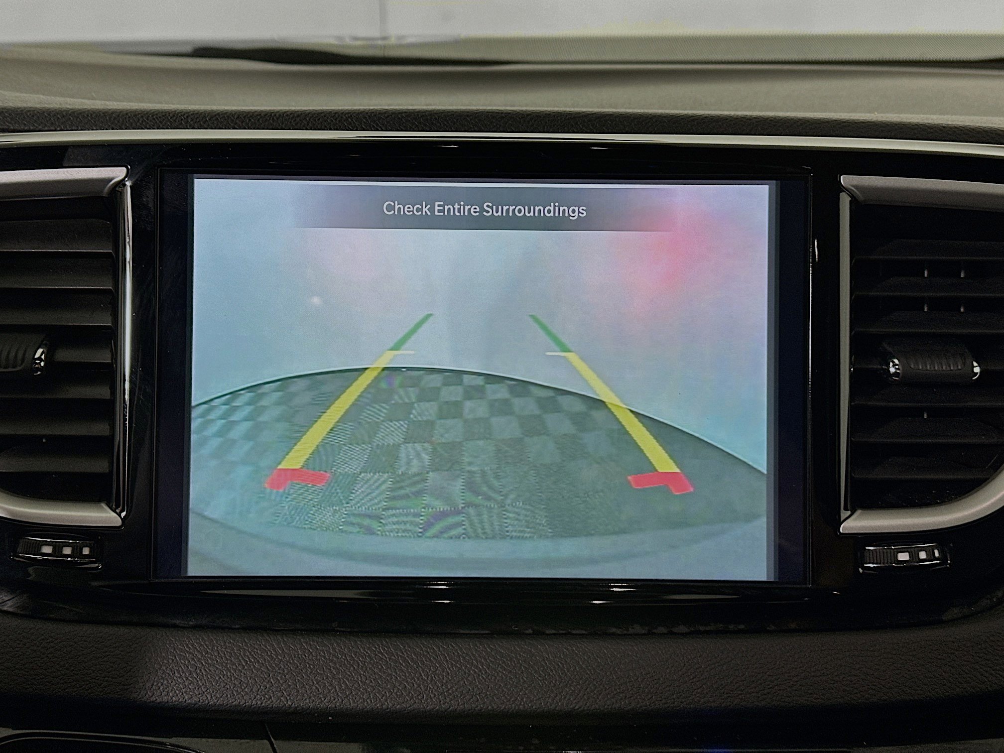 Used 2025 Chrysler Pacifica Select image 25