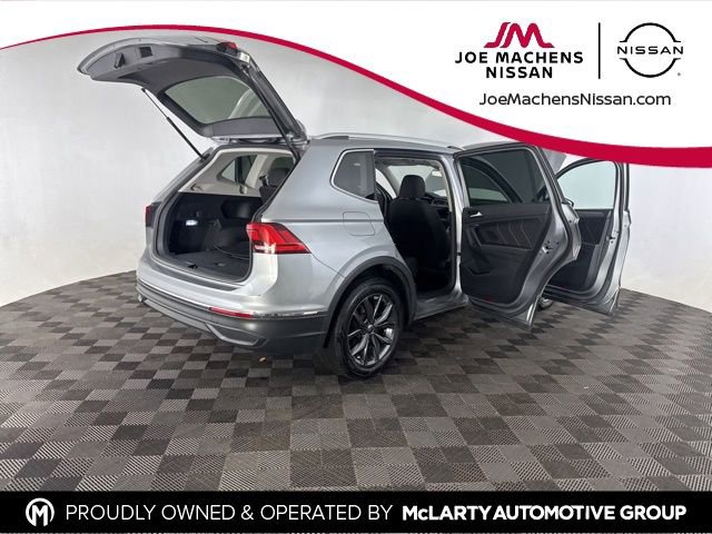 Used 2023 Volkswagen Tiguan SE image 14