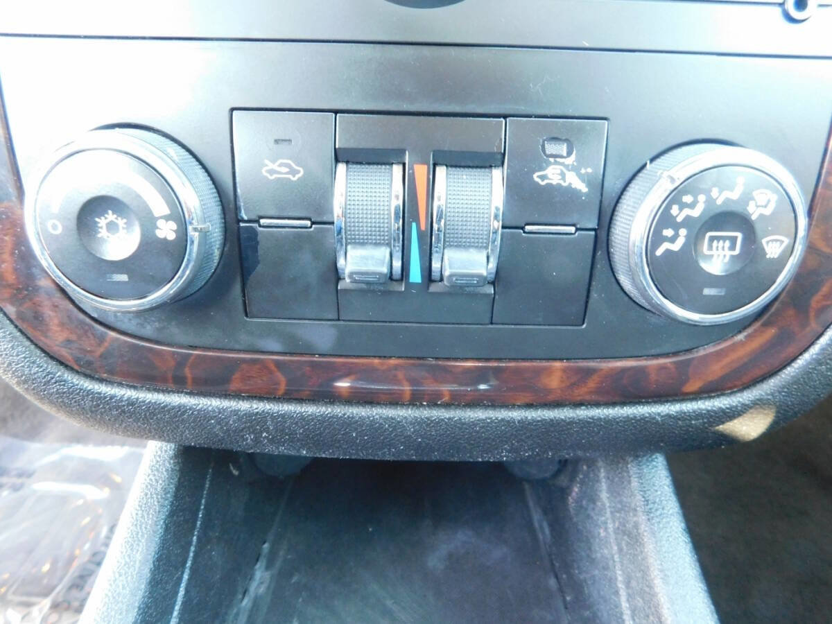 Used 2014 Chevrolet Impala LT w/ LT Sunroof Package image 12