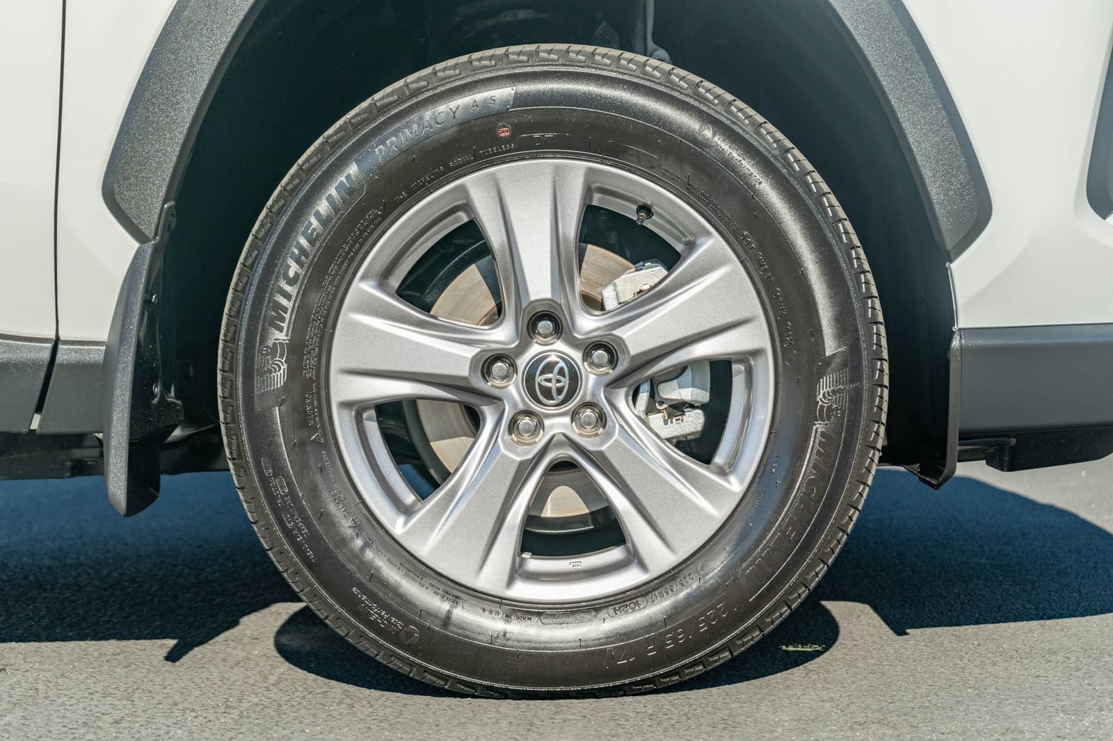 Certified 2025 Toyota RAV4 XLE FWD image 15