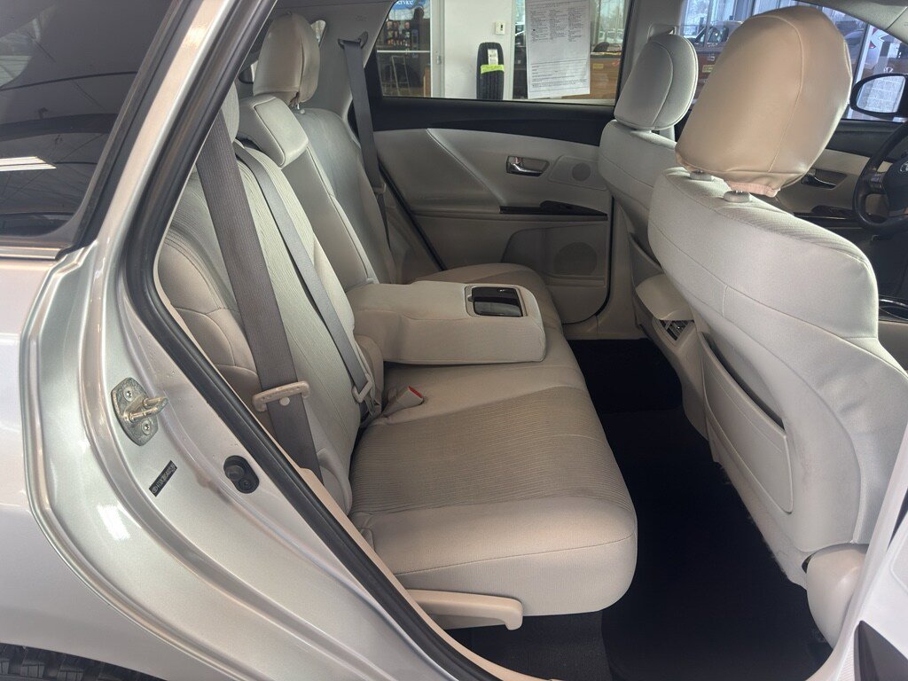 Used 2010 Toyota Venza image 15