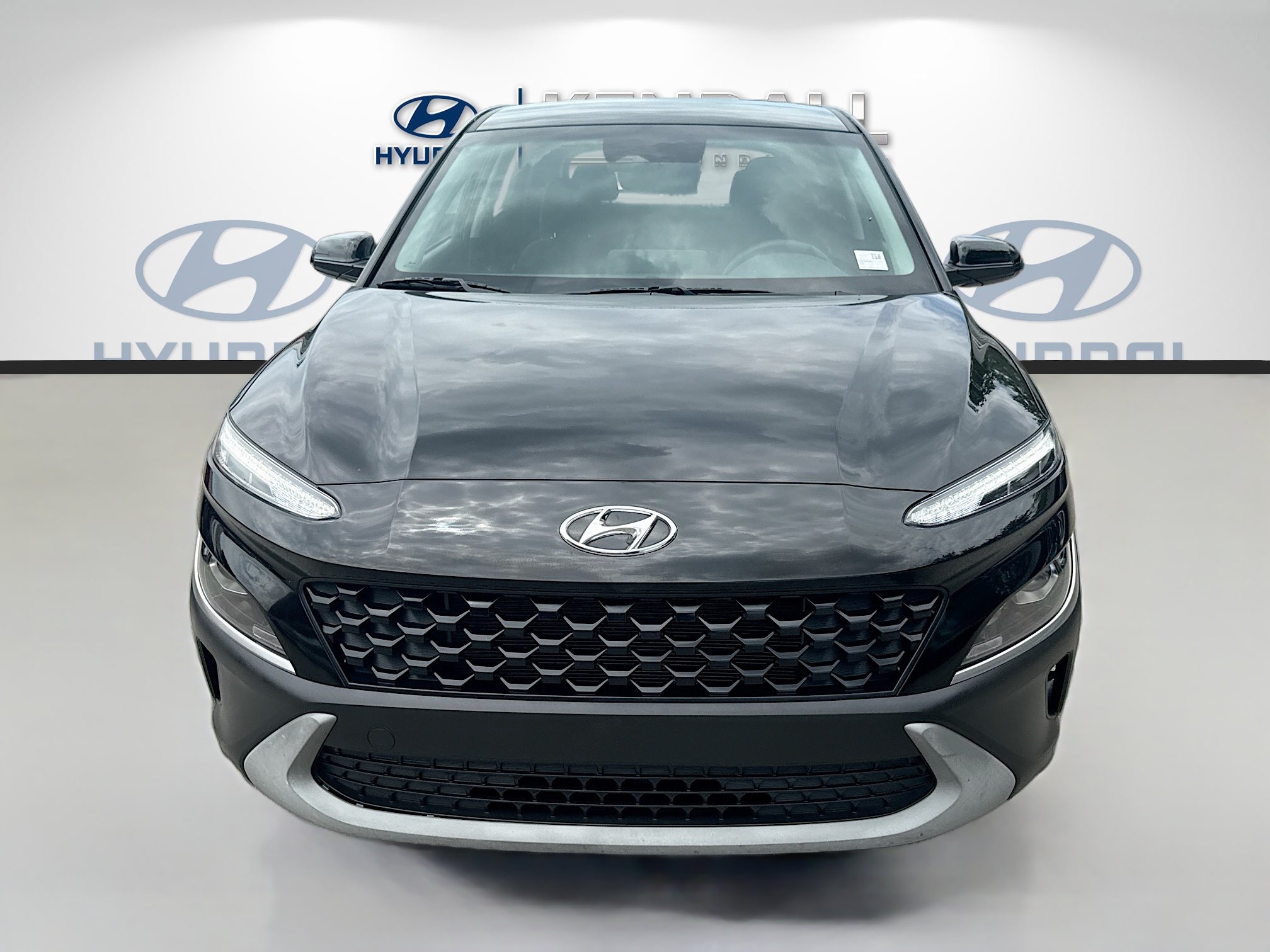 Used 2023 Hyundai Kona SE AWD/4WD image 2
