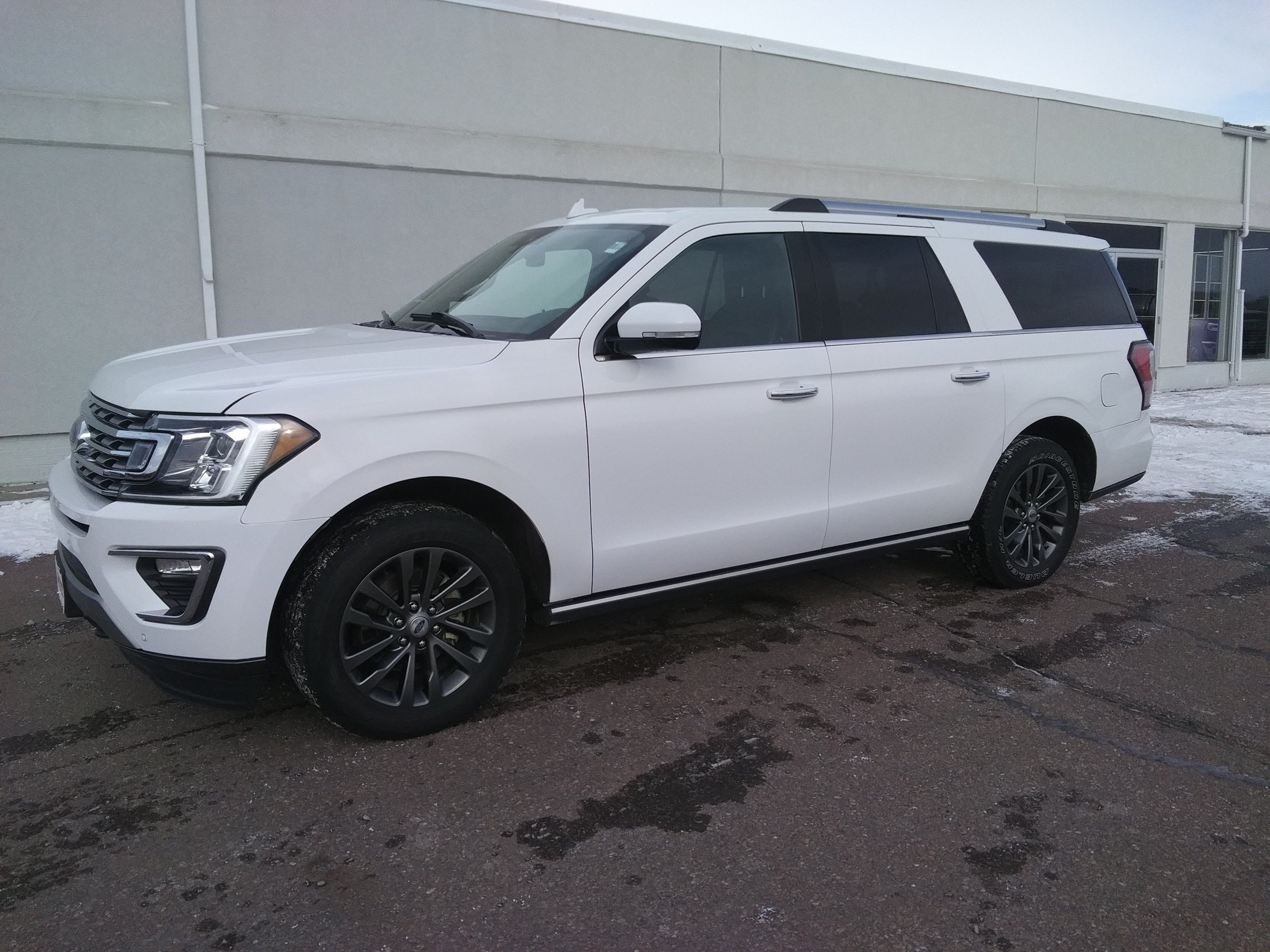 Used 2020 Ford Expedition Max Limited AWD/4WD image 2
