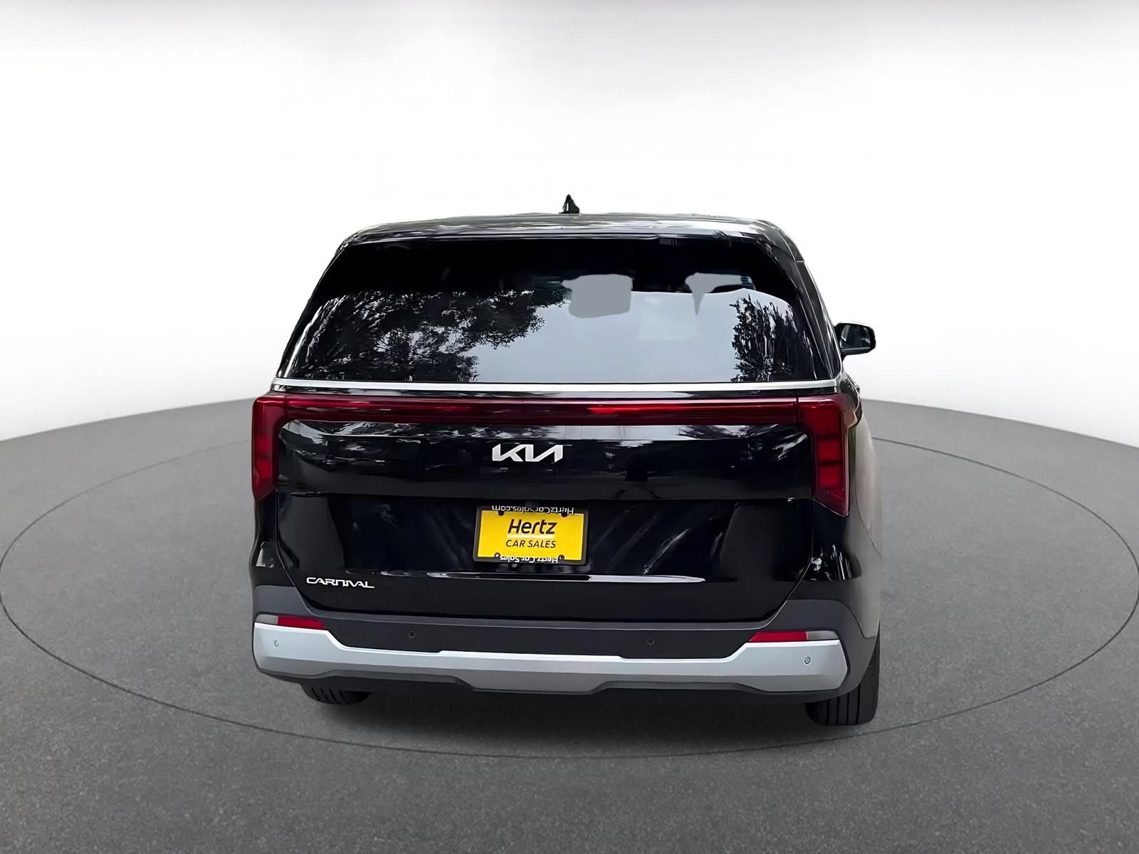 Used 2026 Kia Carnival FWD image 12