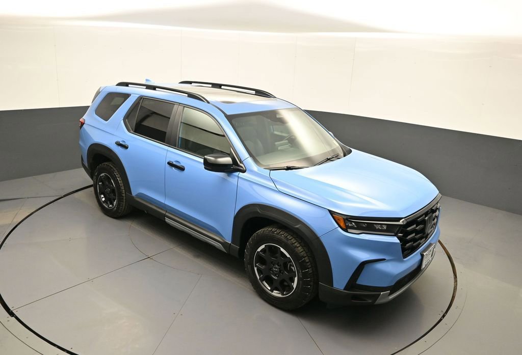 Used 2025 Honda Pilot TrailSport image 38