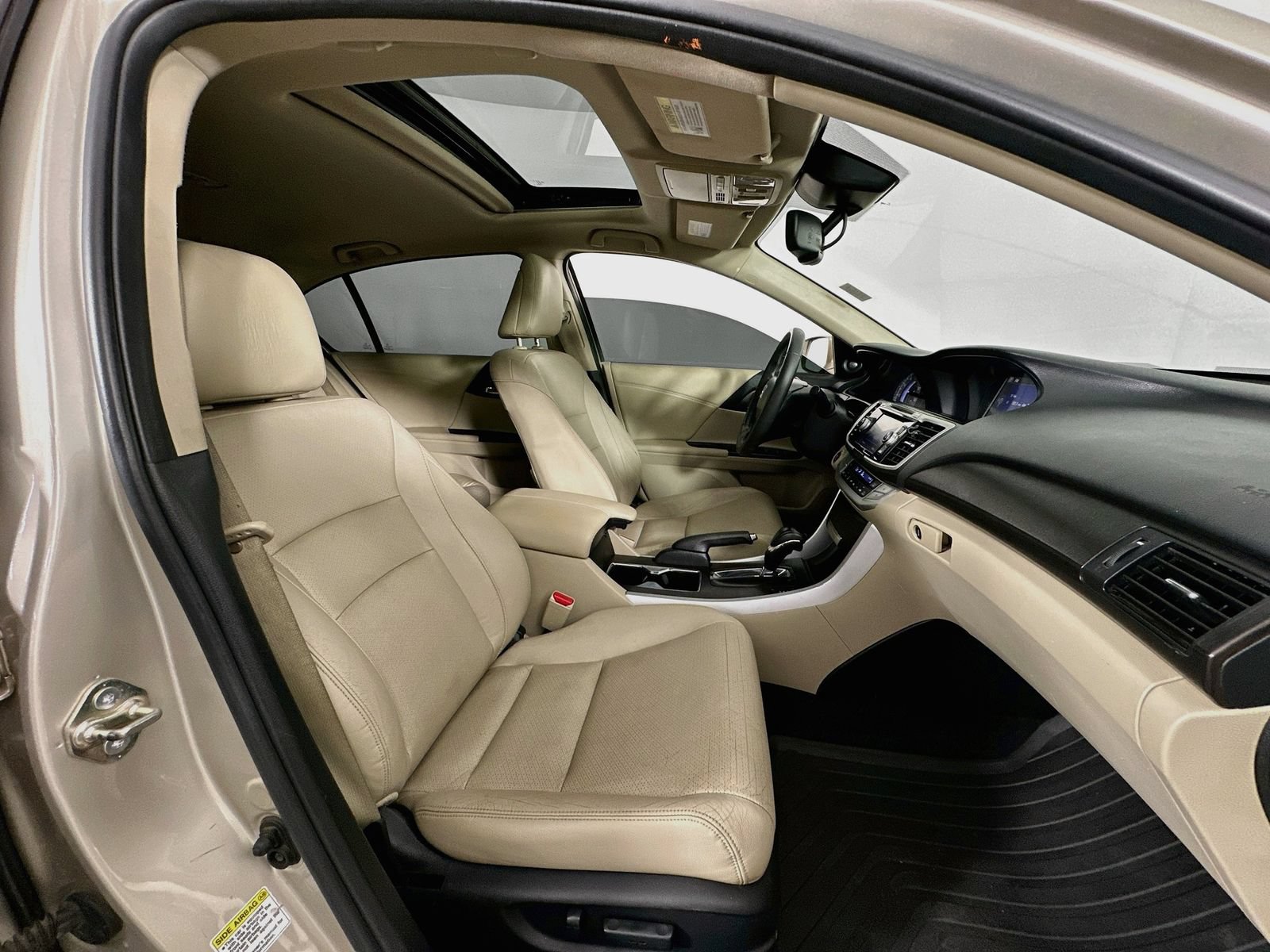 Used 2015 Honda Accord EX-L image 29