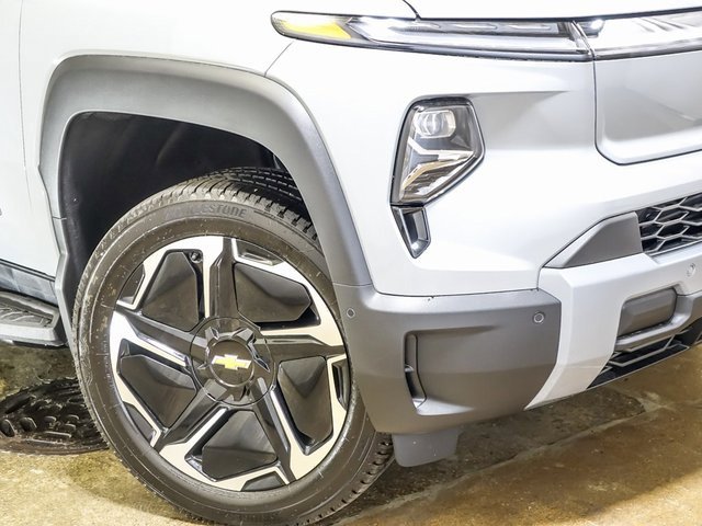 New 2026 Chevrolet Silverado EV LT image 4