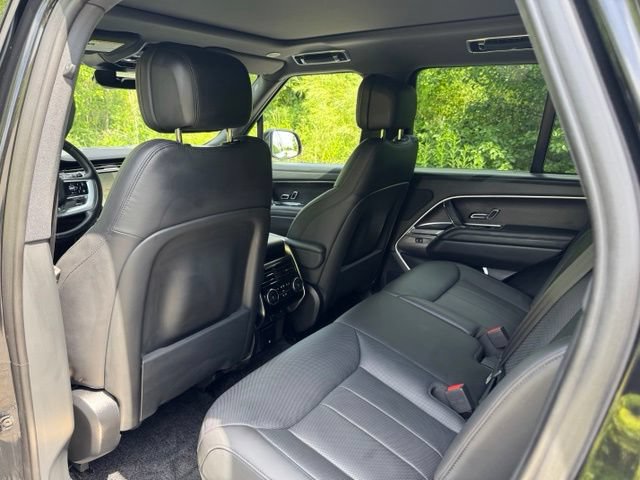 Certified 2025 Land Rover Range Rover SE AWD/4WD image 12