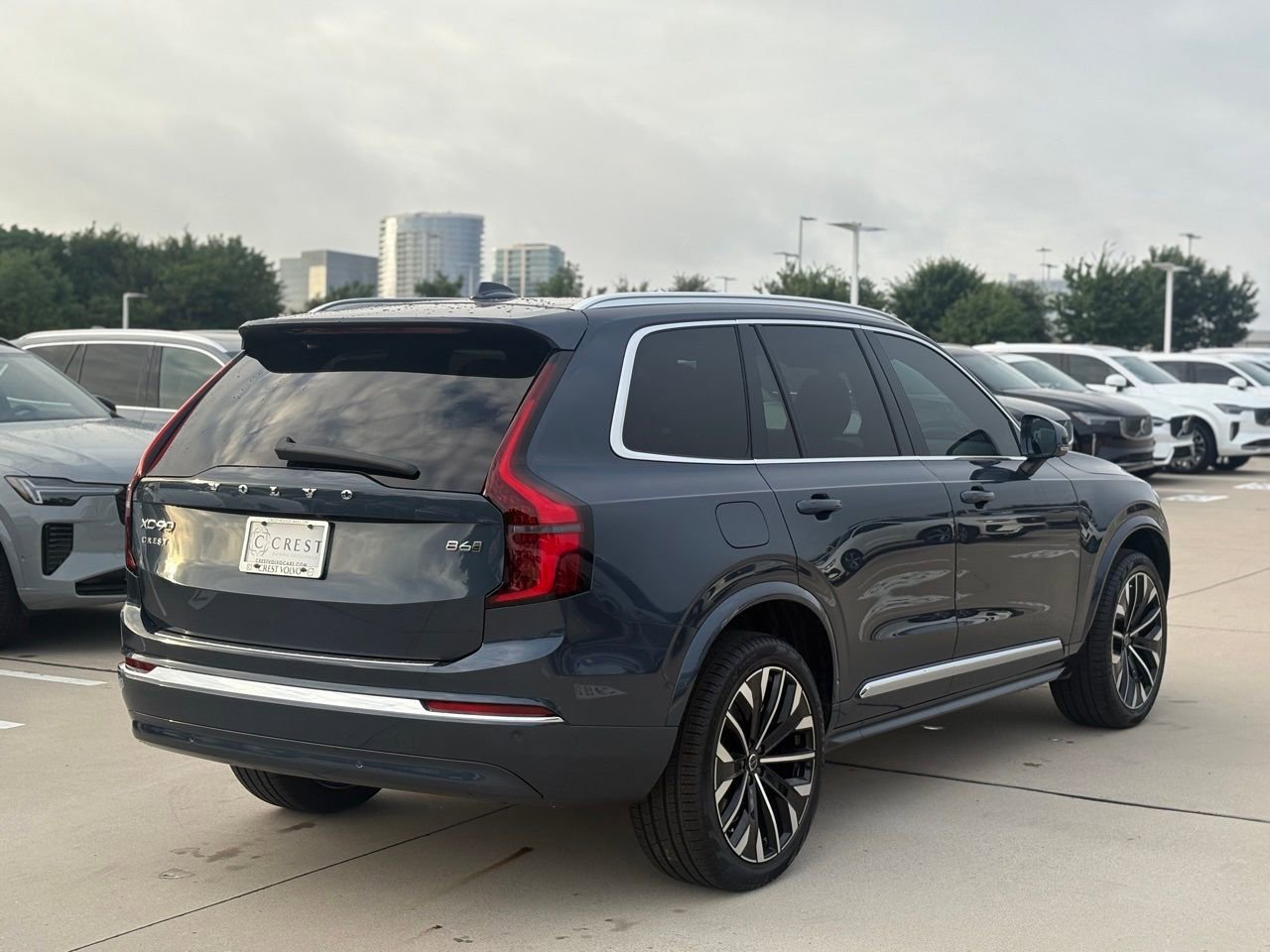 New 2026 Volvo XC90 B6 Plus w/ Protection Package Premier AWD/4WD image 4