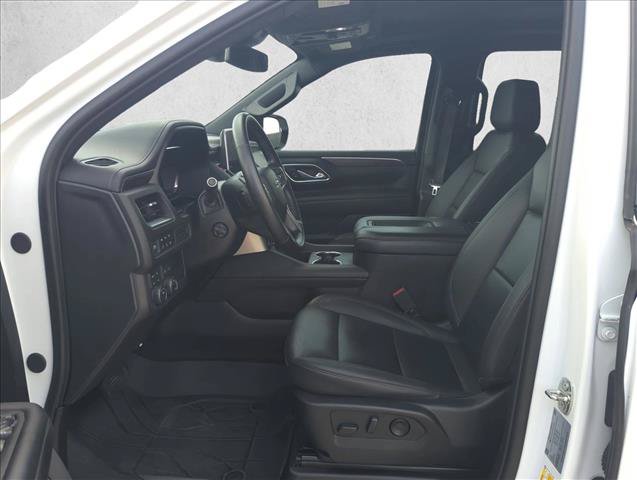 Certified 2024 Chevrolet Suburban Z71 w/ Luxury Package AWD/4WD image 15