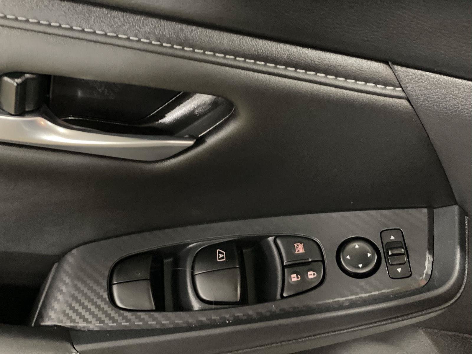 Used 2025 Nissan Sentra SV w/ Trunk Package FWD image 16