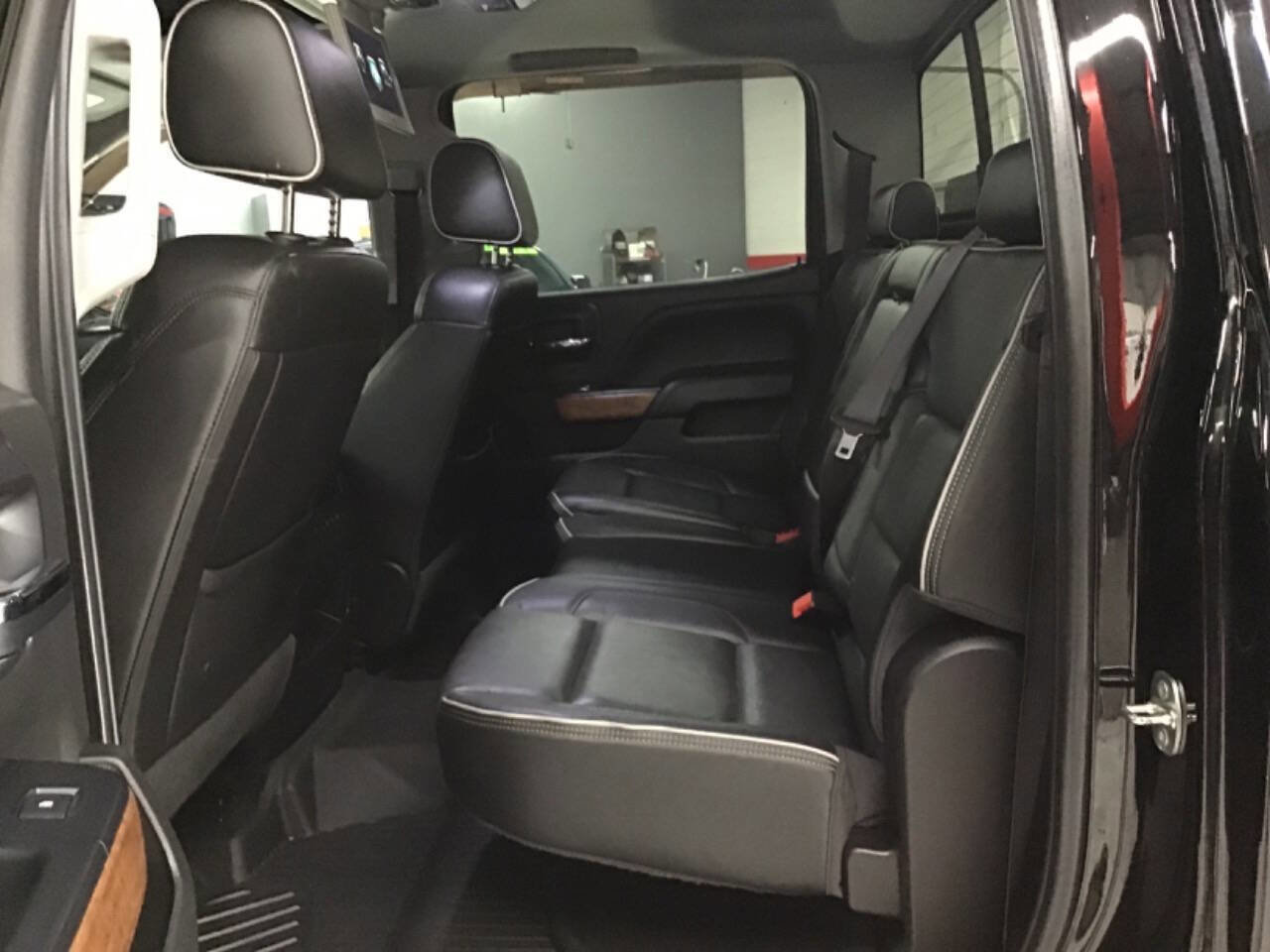 Used 2017 Chevrolet Silverado 1500 High Country AWD/4WD image 21