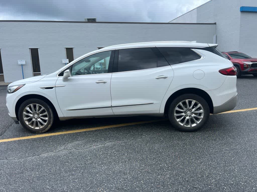 Used 2020 Buick Enclave Premium w/ Surround and Sites Package FWD image 4