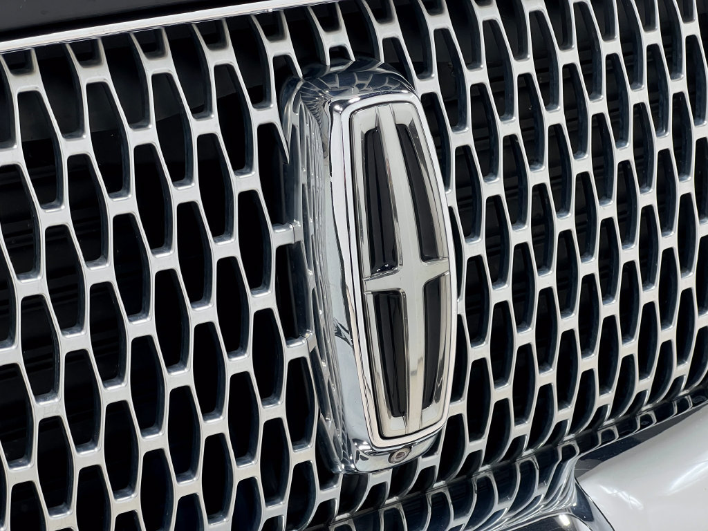 Used 2019 Lincoln Navigator Reserve AWD/4WD image 44