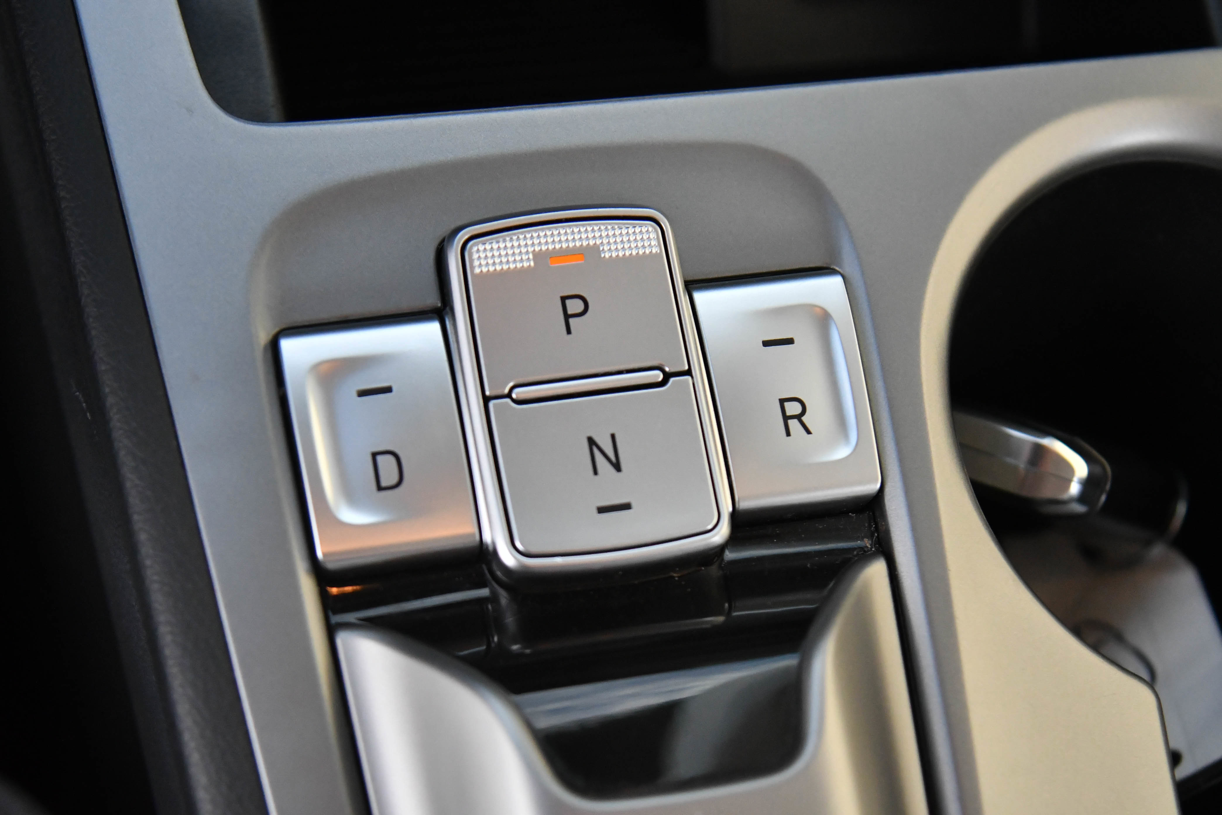 Used 2023 Hyundai Kona SE image 24