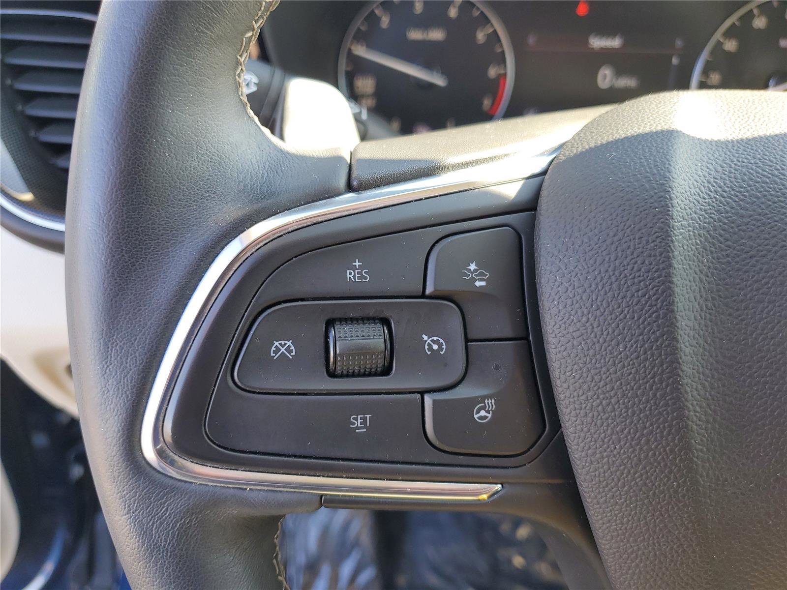 Used 2023 Buick Envision Preferred image 22