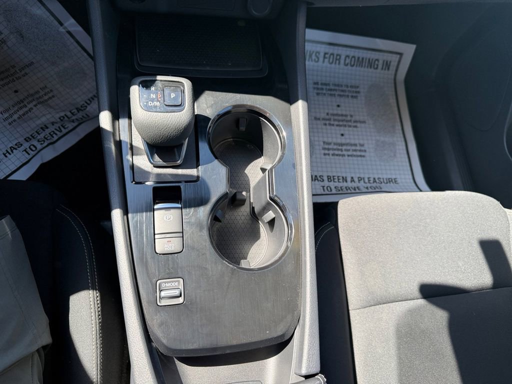 Used 2024 Nissan Rogue S FWD image 23