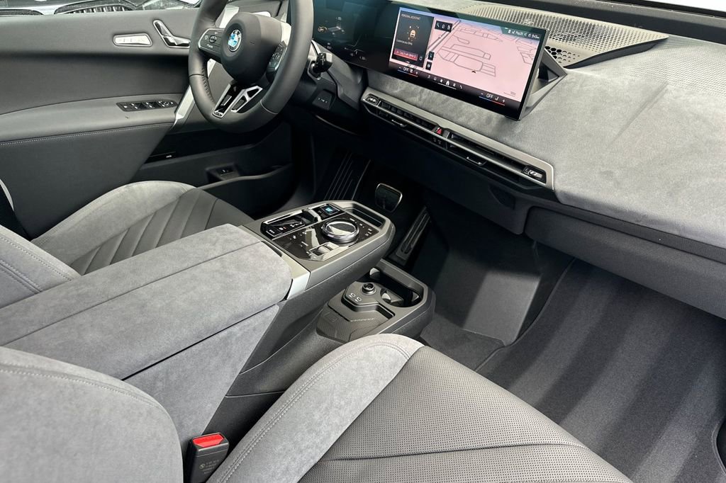 New 2026 BMW iX xDrive60 w/ M Sport Package AWD/4WD image 17