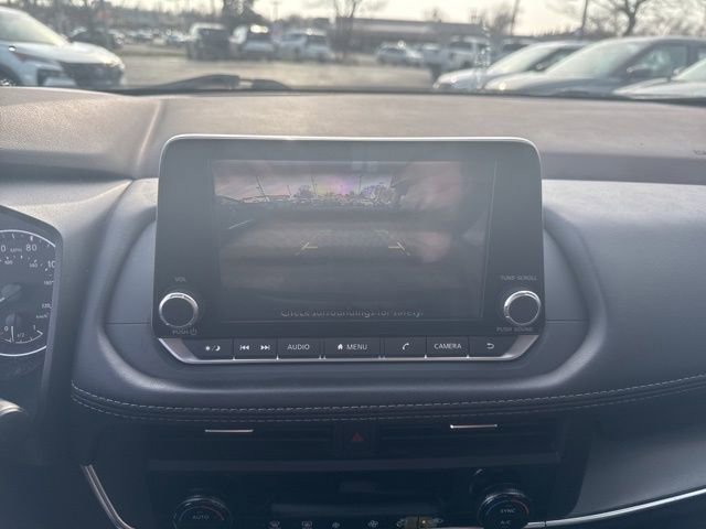 Used 2023 Nissan Rogue SV image 15