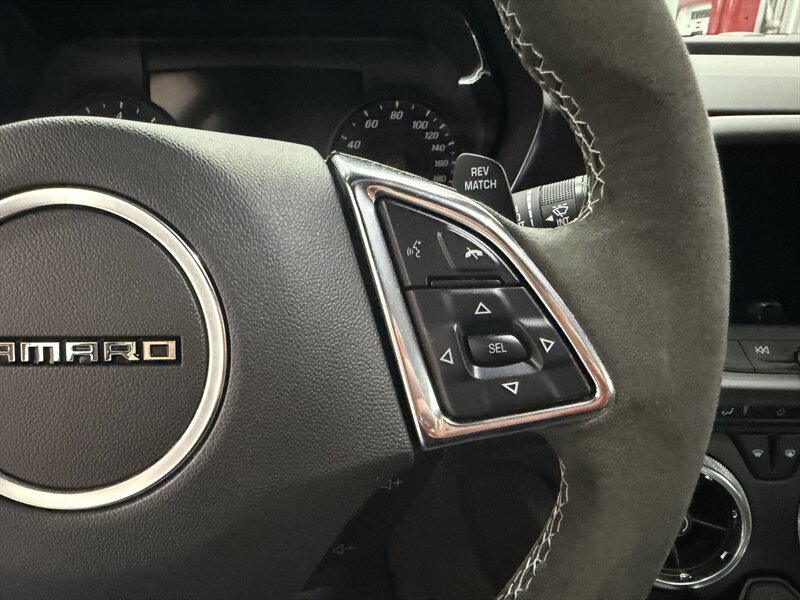 Used 2024 Chevrolet Camaro SS RWD image 10