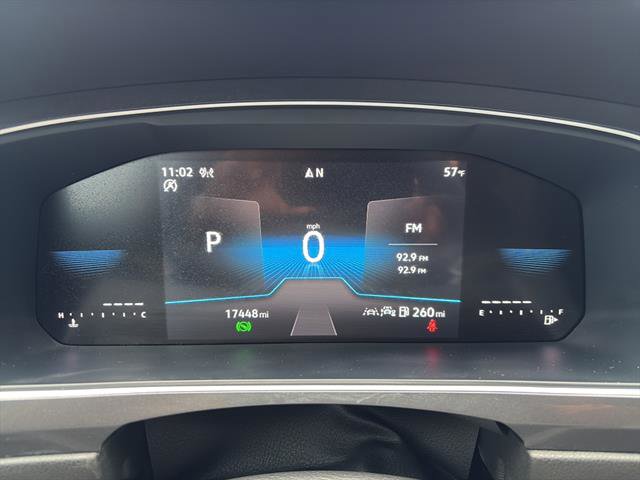 Certified 2024 Volkswagen Tiguan SE R-Line AWD/4WD image 17