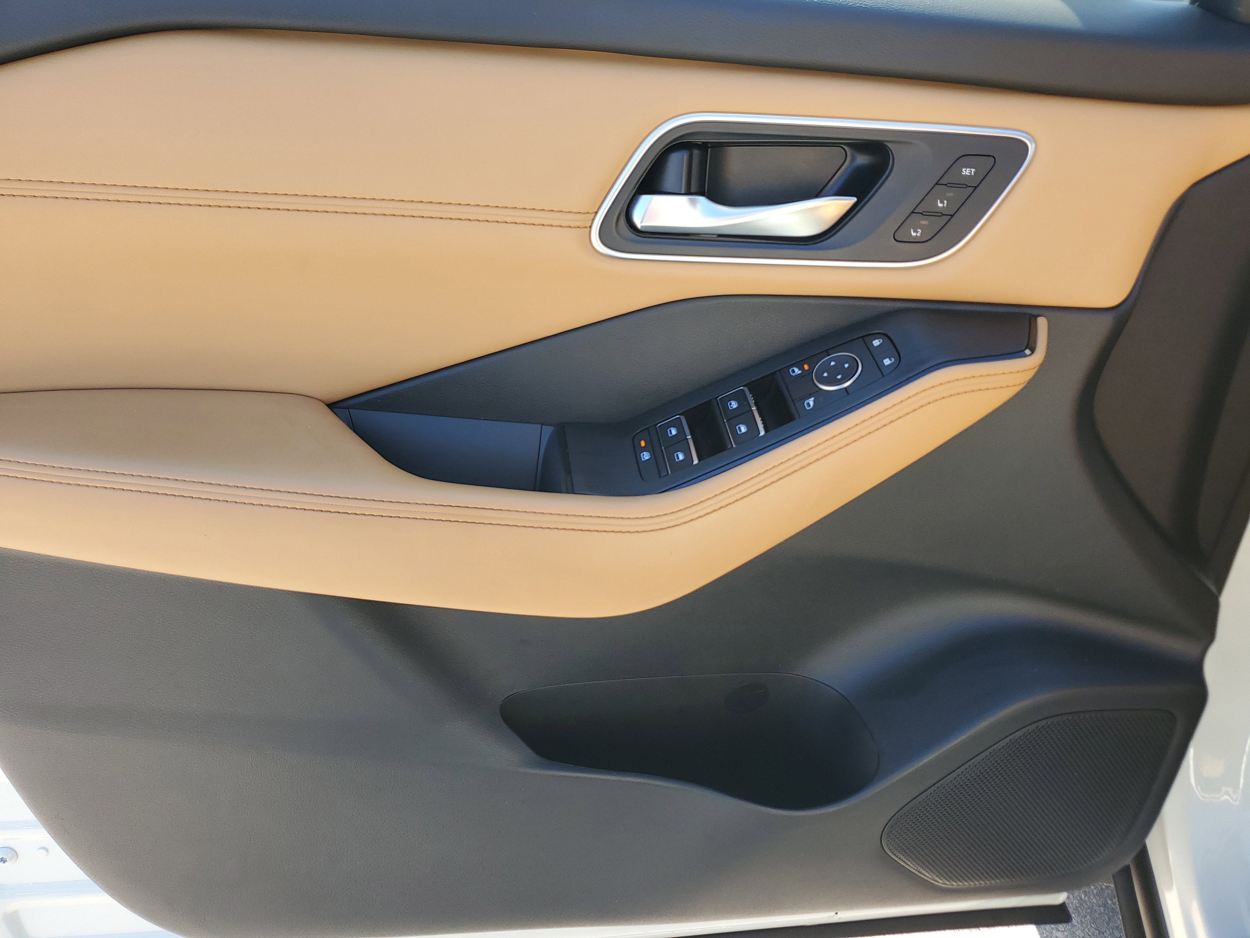 Used 2021 Nissan Rogue Platinum image 22