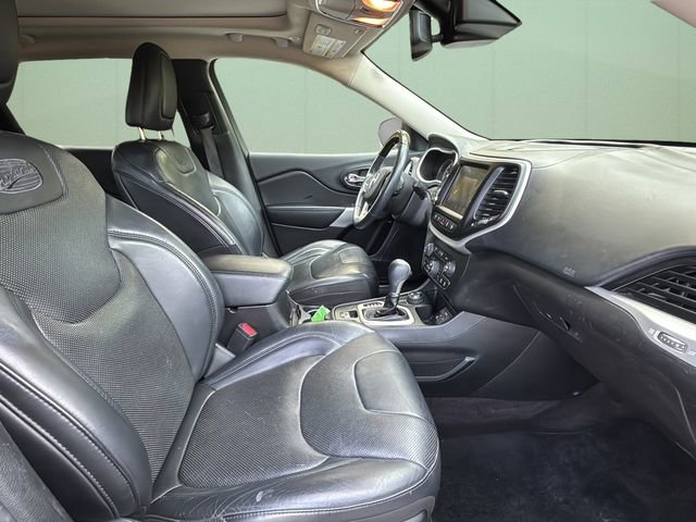 Used 2018 Jeep Cherokee Overland w/ Technology Group image 36