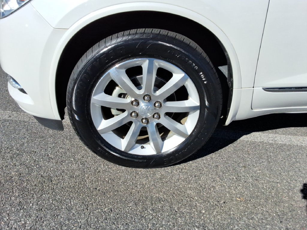 Used 2017 Buick Enclave Premium w/ Experience Buick Package FWD image 10