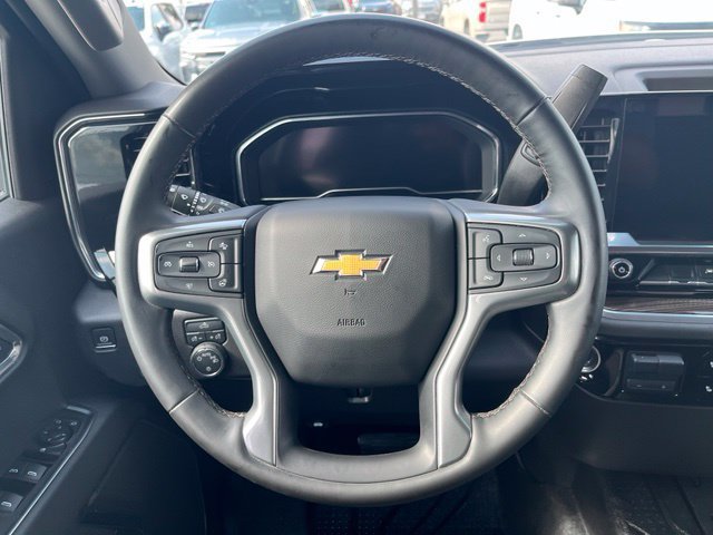 Used 2025 Chevrolet Silverado 1500 LT RWD image 16