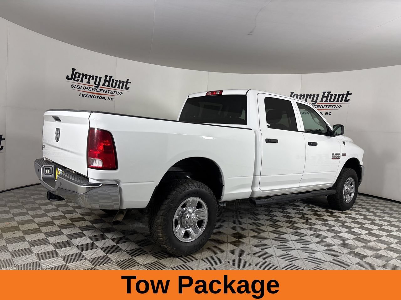 Used 2016 RAM 2500 Tradesman w/ Chrome Appearance Group AWD/4WD image 6