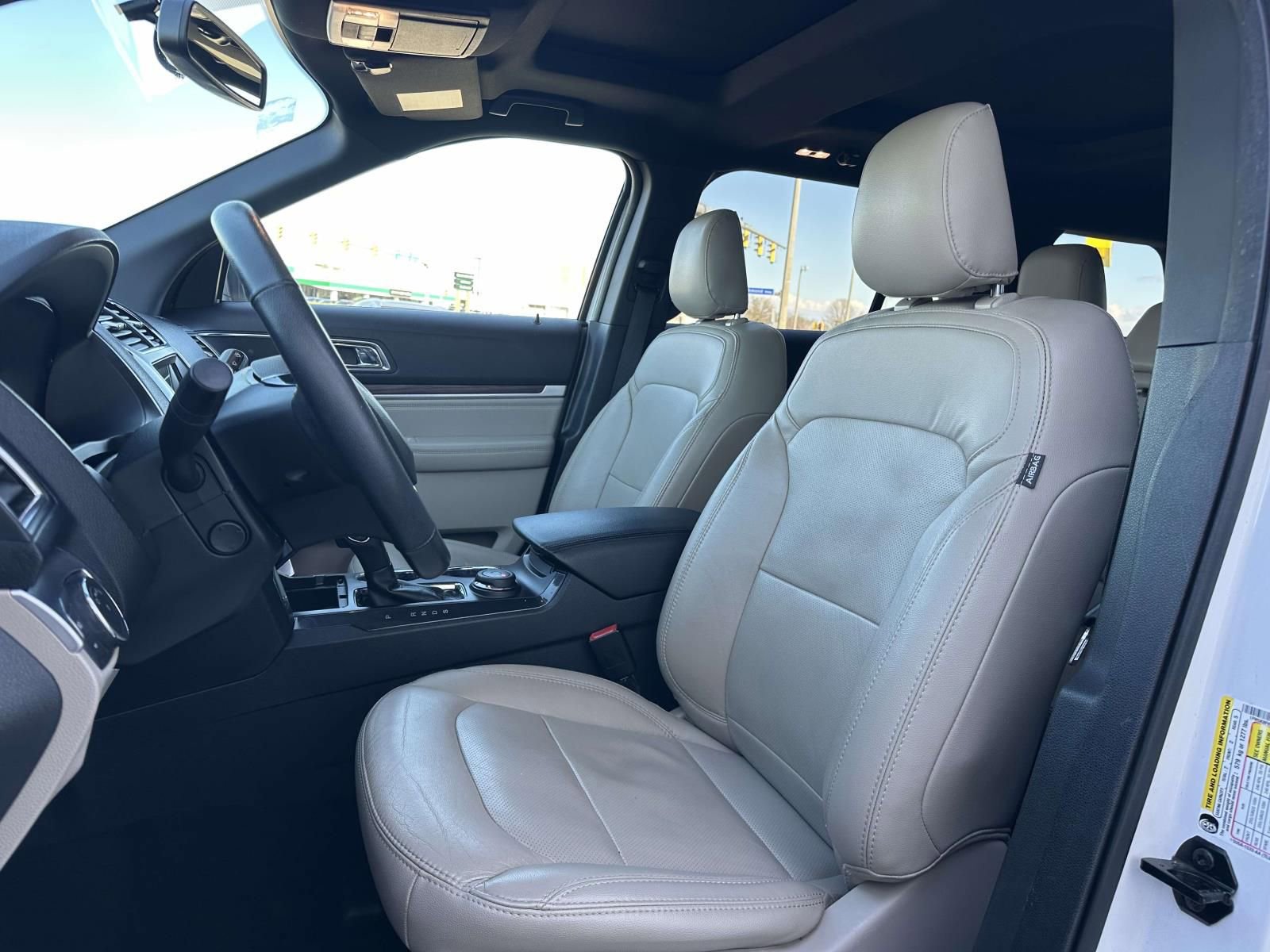 Used 2019 Ford Explorer Limited AWD/4WD image 17