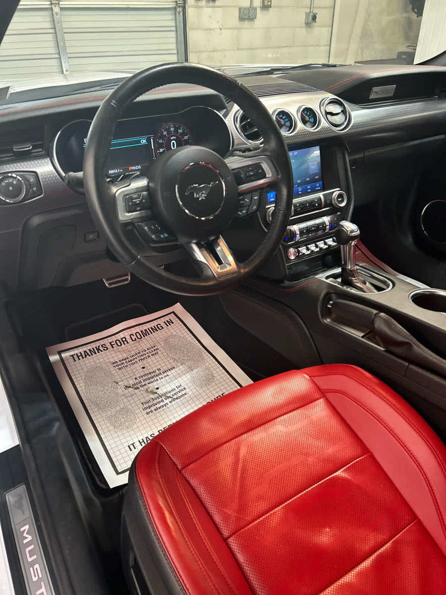 Used 2022 Ford Mustang GT Premium w/ GT Performance Package RWD image 8