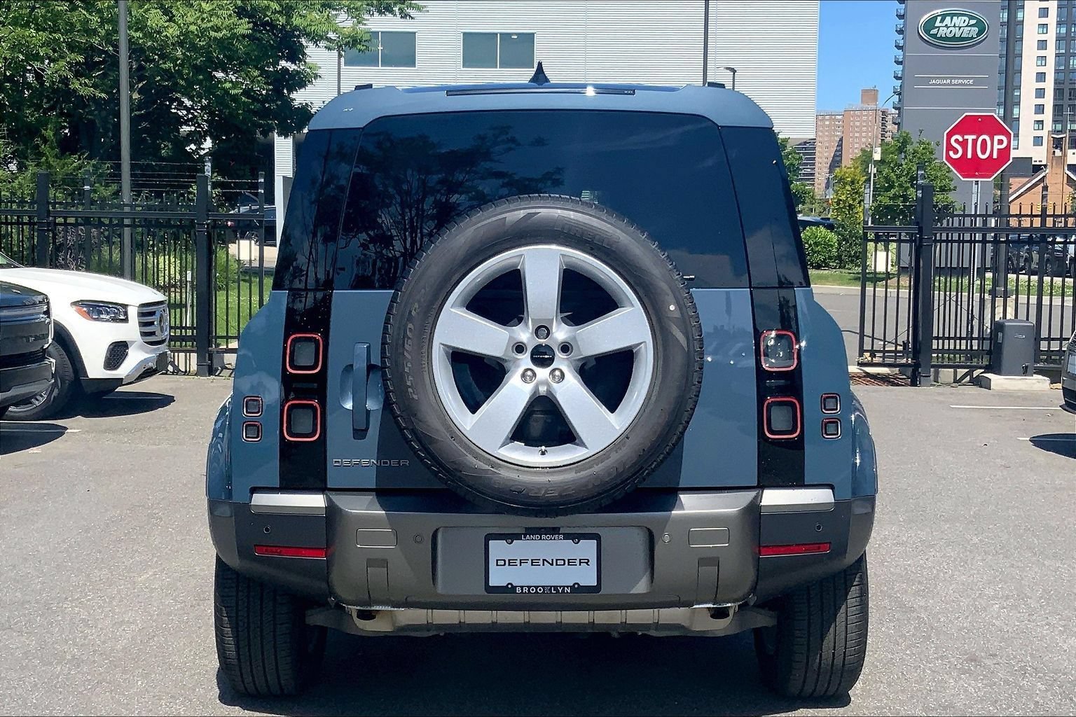 Certified 2026 Land Rover Defender 110 S AWD/4WD image 4