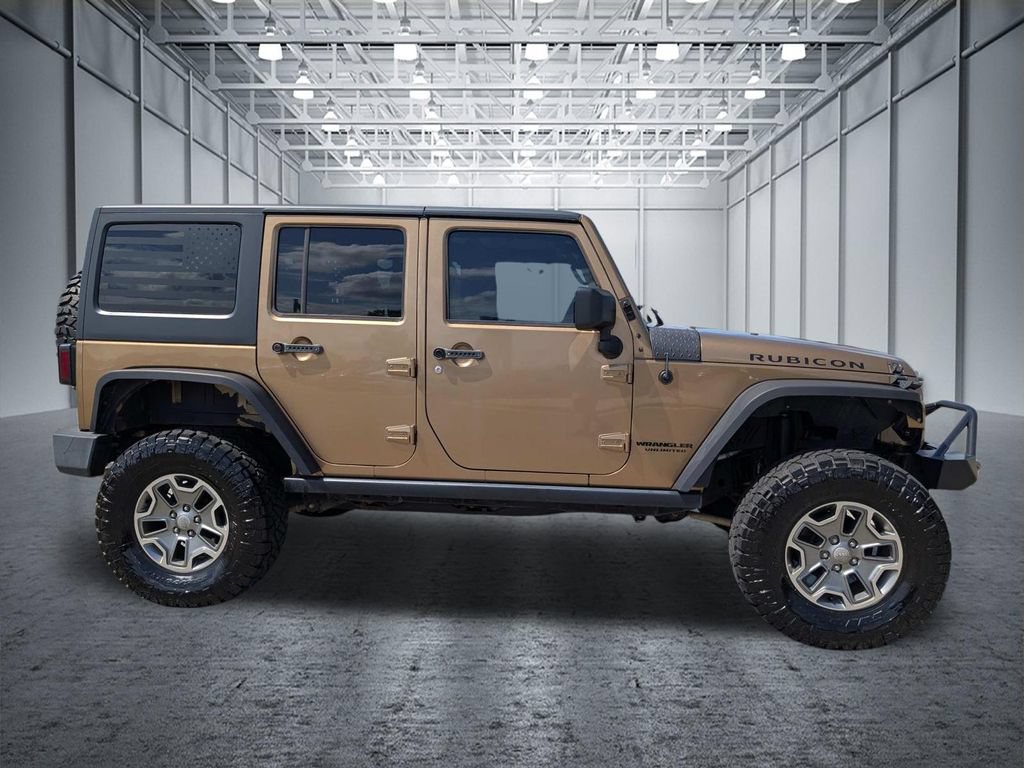 Used 2015 Jeep Wrangler Unlimited Rubicon w/ Max Tow Package AWD/4WD image 7