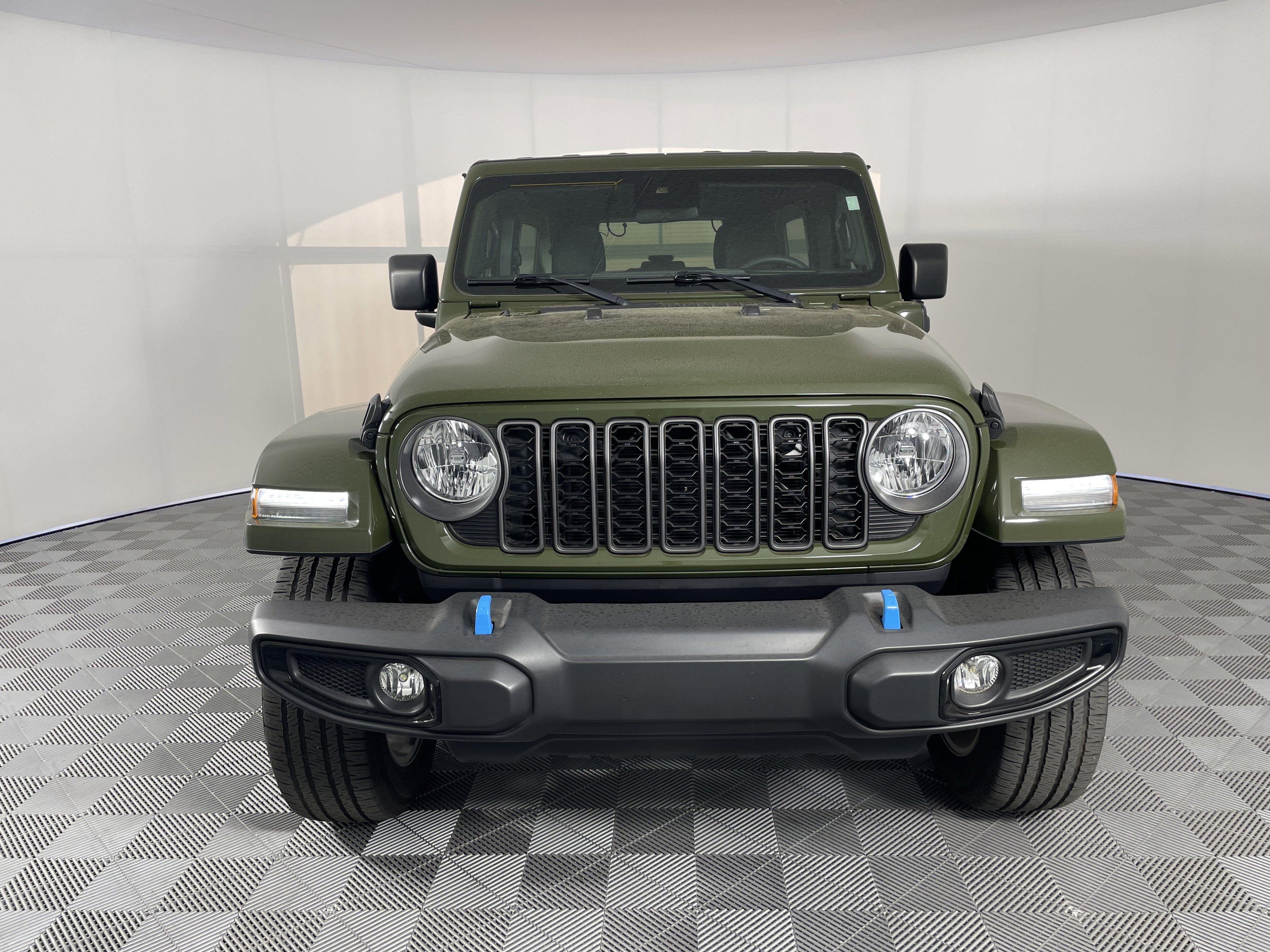 Used 2024 Jeep Wrangler Unlimited AWD/4WD image 8