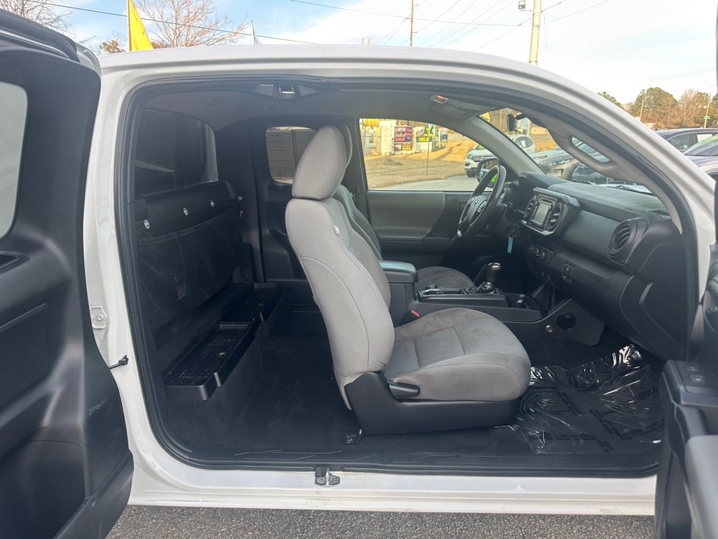 Used 2019 Toyota Tacoma SR RWD image 37