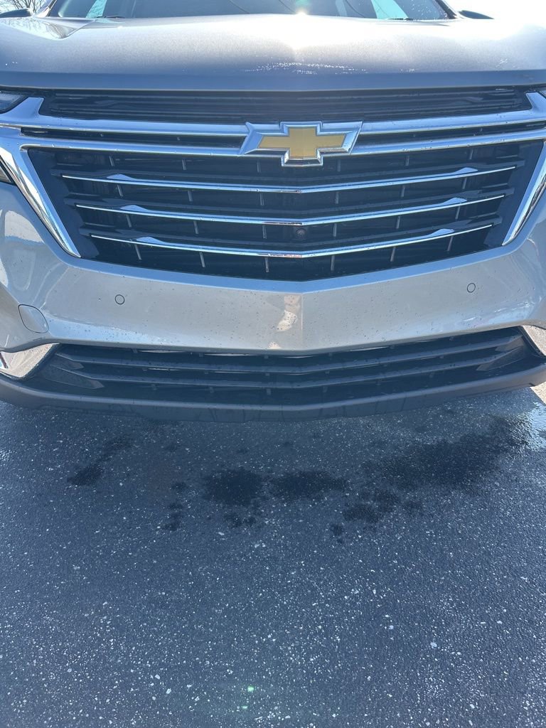 Used 2023 Chevrolet Equinox Premier image 2